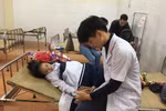 Khí thải lò thép tấn công trường học, hàng chục học sinh phải cấp cứu