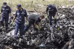 Quân đội Ukraine dội bom gần hiện trường MH17
