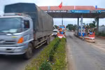 Xóa 17 trạm thu phí cầu đường từ 1/1/2013