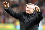 Sir Alex rút lui: Tựa Càn Long buông rèm nhiếp chính