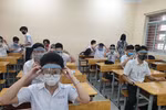 Trường học trang bị 2.400 nón chống giọt bắn cho học sinh khi đi học lại