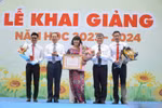 Bí thư Thành ủy Nguyễn Văn Nên dự lễ khai giảng tại THPT Nguyễn Thị Minh Khai