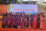 344 HS Tiểu học Nguyễn Bỉnh Khiêm nói lời cảm ơn ba mẹ trong lễ tri ân