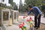 Bộ trưởng Nguyễn Kim Sơn viếng các liệt sĩ ngành giáo dục