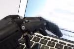 BeBionic 3: Bàn tay robot cử động siêu linh hoạt