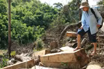 Bắt tạm giam Phó giám thị trại tạm giam Công an tỉnh