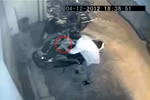Video: Phá khóa xe Air Blade trong 2 giây 