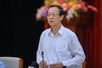 Thứ trưởng Bộ GDĐT nêu lý do chưa giao kỳ thi tốt nghiệp cho địa phương tổ chức