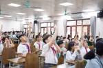 Hỗ trợ học phí bằng cách cấp trực tiếp cho người học là hợp lý, tăng minh bạch