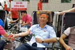 Trò chuyện với Giáo sư nghỉ hưu được nghìn người rơi nước mắt chào tạm biệt