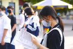 Hà Nội: Thí sinh tranh thủ “cày” trước khi vào thi môn đầu tiên Ngữ văn