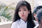 Ảnh: Thí sinh “làm điệu” trước phòng thi năng khiếu