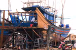 Hoàn thiện quy định về mua, bán và hoán cải tàu thuyền