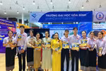 Trường Đại học Hòa Bình tham dự Triển lãm giáo dục đại học Việt Nam tại Lào