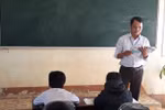 Học viên mê rượu hơn mê chữ, giữa đêm tối thầy Cường đốt đèn đi cảm hóa