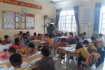Thầy cô tâm tư khi phải dạy thêm hơn 300 tiết/năm do thiếu GV