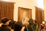 Thầy và trò Trường Đại học Nguyễn Trãi viếng thăm Đại tướng Võ Nguyên Giáp