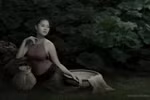 Người mẫu 'nude để thiền' 'mắng vốn' Giáo sư, tiến sĩ