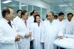 Thủ tướng mong y, bác sỹ chăm sóc người bệnh như ruột thịt của mình