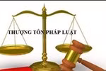 Quan Tòa dựa vào đâu để thực thi công lý?