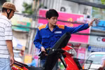 20h tối 20/4/2012: Xăng chính thức tăng thêm 900 đồng/lít 