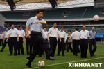 Tân Hoa Xã: Tập Cận Bình trổ tài chơi thể thao