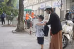 “Con trở lại trường học thấy gì cũng lạ và ngơ ngác"