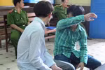 Ép 2 thiếu nữ uống rượu rồi thay nhau hiếp dâm