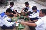 Vị chát lạ của bánh chưng Trường Sa trong trí nhớ của ông “vua” bàng vuông