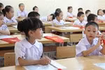 Phụ huynh như "ngồi trên lửa" vì trường tư thục mãi chưa được tuyển sinh