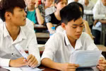Đề thi mở, thời sự gây khó dễ cho học sinh vùng khó khăn
