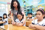 Vì sao phụ huynh cứ “sốt xình xịch” chuyện học trước khi vào lớp 1?