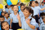 Sáp nhập trường giải quyết việc dôi dư cán bộ quản lý thế nào cho hợp lý?