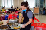 Cơ sở cung cấp thực phẩm đủ giấy tờ có loại trừ được thực phẩm bẩn?