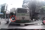 Xe bus TP.HCM lao như 'xe điên', lấn làn đường, vượt đèn đỏ