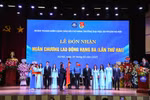 Đoàn Thanh niên Trường ĐH Sư phạm Hà Nội nhận Huân chương Lao động hạng Ba lần 2