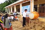 Chùm ảnh về lễ khai giảng của học sinh Ca Dong giữa trời xanh, mây trắng