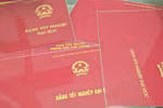 Bằng đại học, chứng chỉ các loại chỉ cần tiền là...mua được