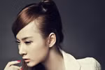 Angela Phương Trinh lại nóng bỏng không hợp tuổi 17