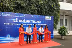 Phòng thực hành ngân hàng mô phỏng trong trường đại học trị giá 2 tỷ đồng