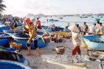 Cảnh giác với những lời sáo rỗng, mị dân, xuyên tạc sự thật