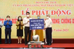 Bảo hiểm xã hội Việt Nam trao 2 tỷ đồng ủng hộ phòng chống dịch Covid-19