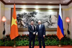 Chủ tịch nước Võ Văn Thưởng gặp Tổng thống Liên bang Nga Vladimir Putin