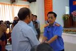 Phía sau những lời... Xin lỗi