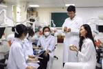 So sánh chỉ tiêu, điểm chuẩn, đội ngũ giảng viên của các cơ sở GDĐH đào tạo ngành Y khoa