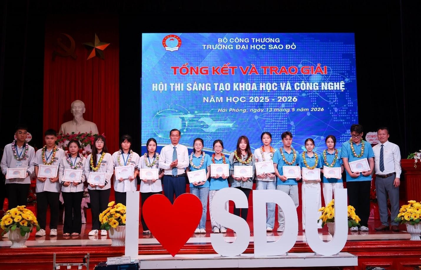5 giải pháp/công trình của học sinh, sinh viên đạt giải Ba tại Hội thi.