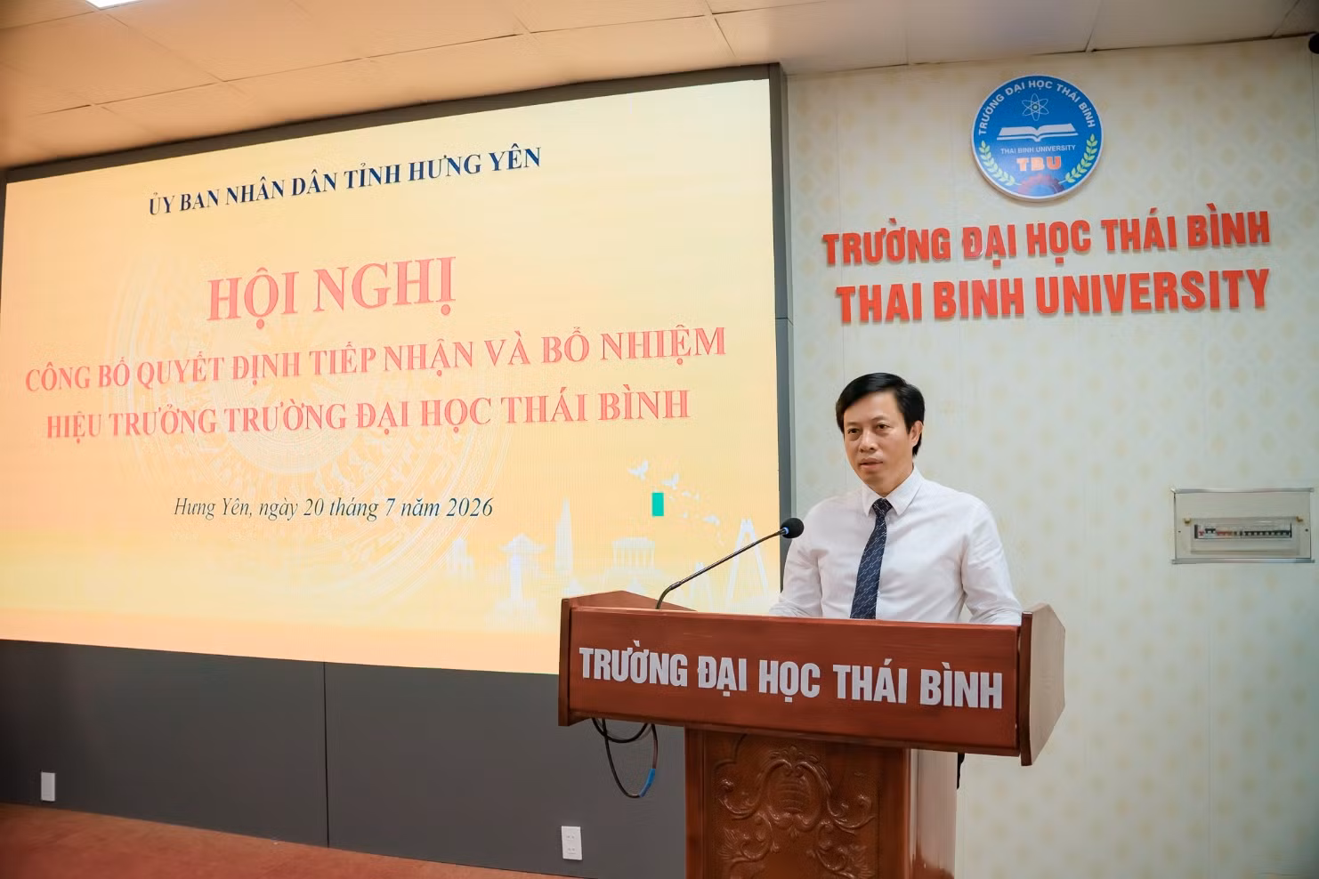 Ông Lại Văn Hoàn - Phó Chủ tịch Ủy ban nhân dân tỉnh Hưng Yên phát biểu tại buổi lễ