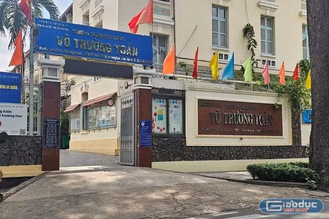 TPHCM: THCS Võ Trường Toản chi thưởng lao động tiên tiến rồi lại thu hồi, giáo viên thắc mắc