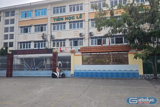 Công ty tư vấn xây dựng cung cấp suất ăn, Hiệu trưởng THCS Hồ Văn Long nói do có người giới thiệu