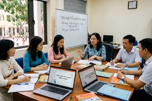 Hiệu trưởng, hiệu phó làm quản lý lâu năm bố trí làm tổ trưởng chuyên môn có phù hợp?